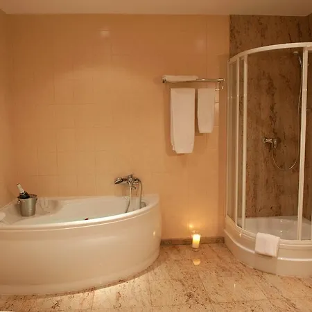 Amadeus Hotel